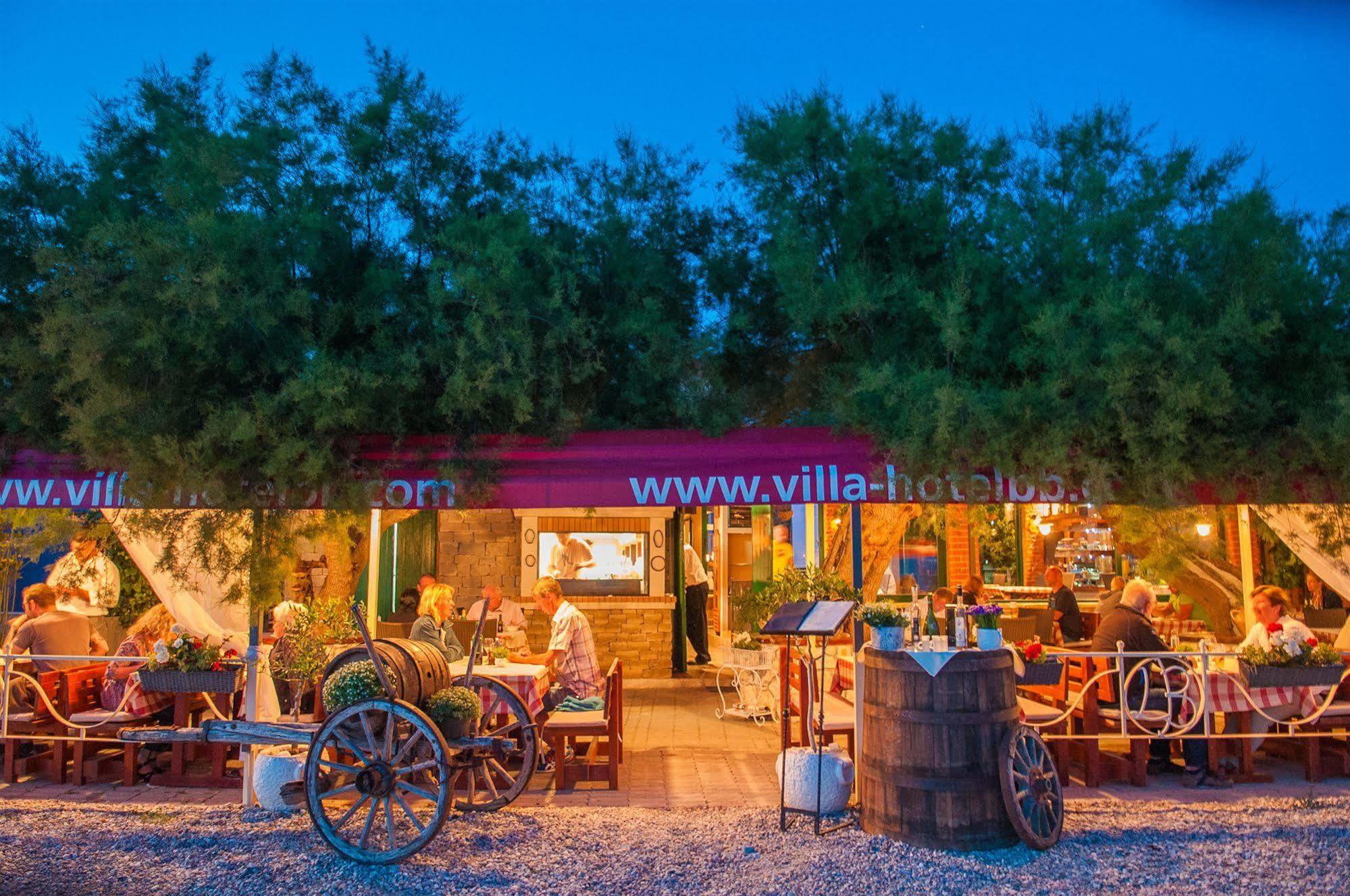 Beach Villa Bb ポドストラナ エクステリア 写真